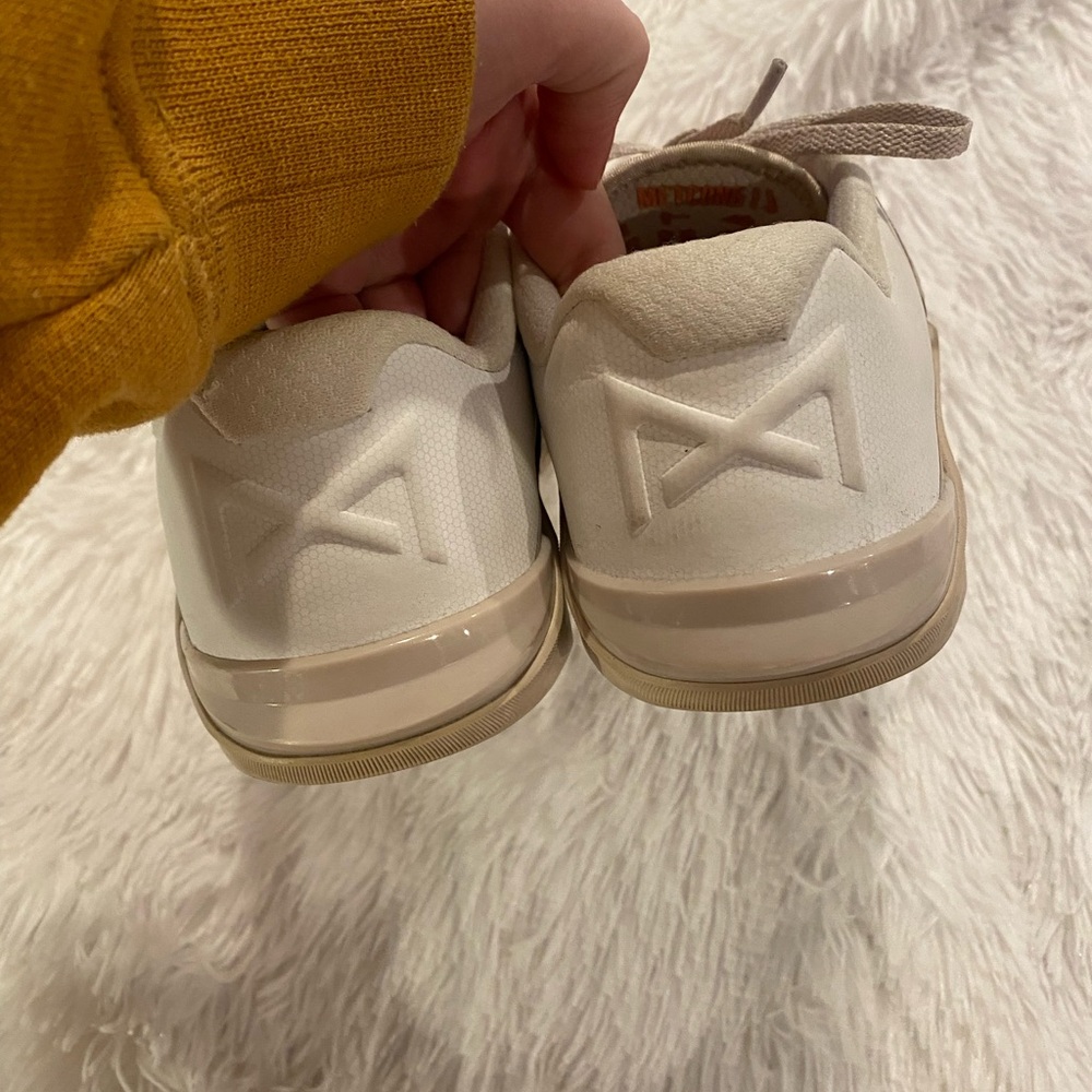 Nike Metcon 6 in Desert Sand Summit White Women’s Size 8 - Picture 8 of 11